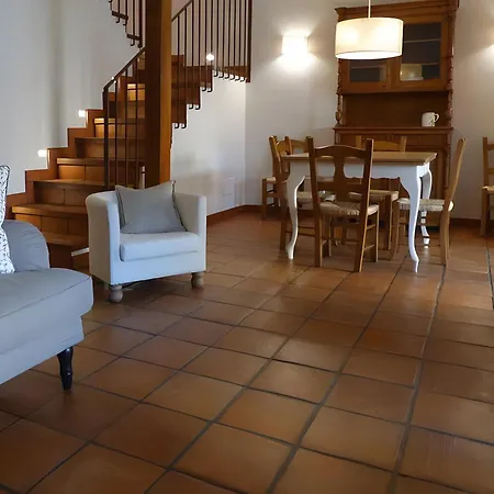 Fuentebuena Country house *